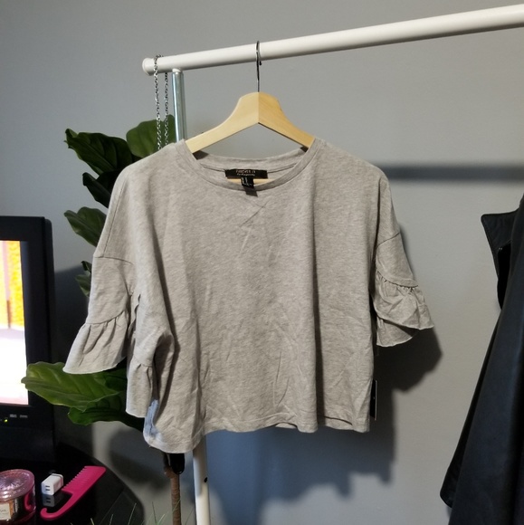Forever 21 Tops - F21 Gray Ruffle Sleeve Crop Top size M